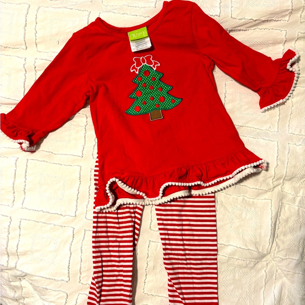 Smocked Auctions Holiday